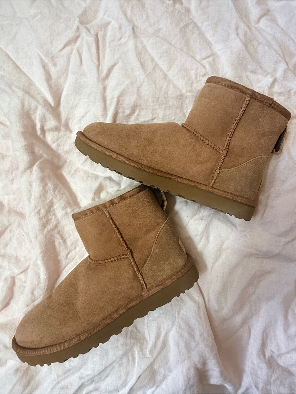 UGG Classic Mini in Chestnut - NWOT